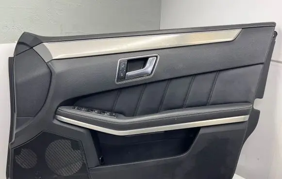 Mercedes-Benz E W212 Front door card panel trim 1697352