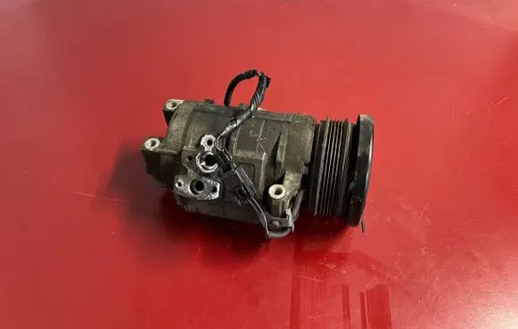Cadillac SRX Air conditioning (A/C) compressor (pump) 25718622