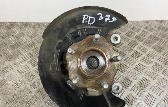 Nissan X-Trail T33 Front wheel hub