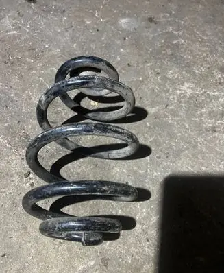 Nissan Qashqai+2 Rear coil spring