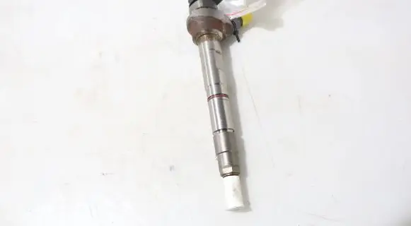 Volkswagen Caddy Fuel injector 0445110835