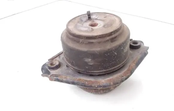Mercedes-Benz R W251 Engine mount bracket A2512403517