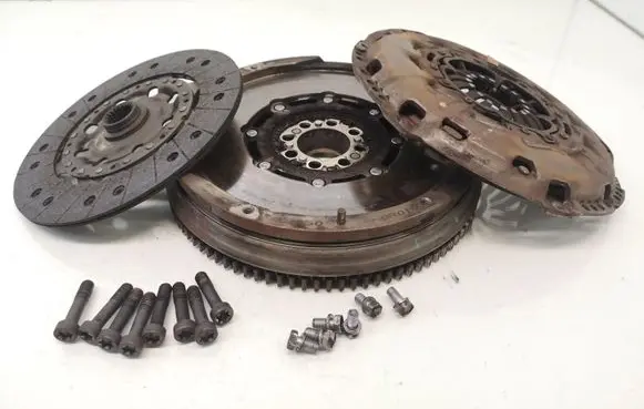 Toyota Avensis T250 Clutch set kit 134500R010 3121005061 3125005120