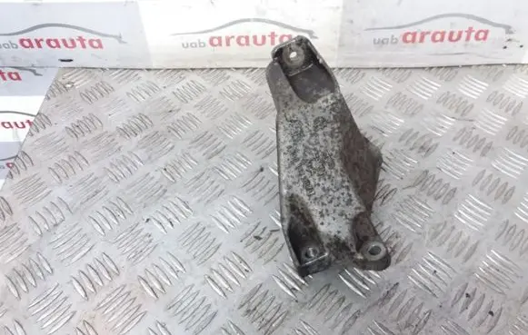 Audi A4 S4 B5 8D Engine mounting bracket 8D0199307L