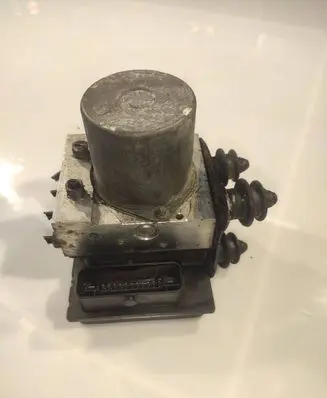 Audi A4 S4 B8 8K ABS Pump 8K0907379BT 3292J0472