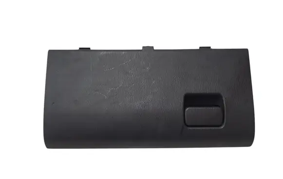 Glove box