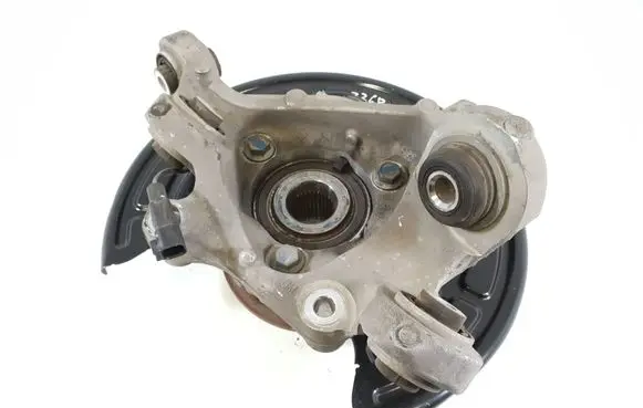 Rear wheel hub spindle/knuckle