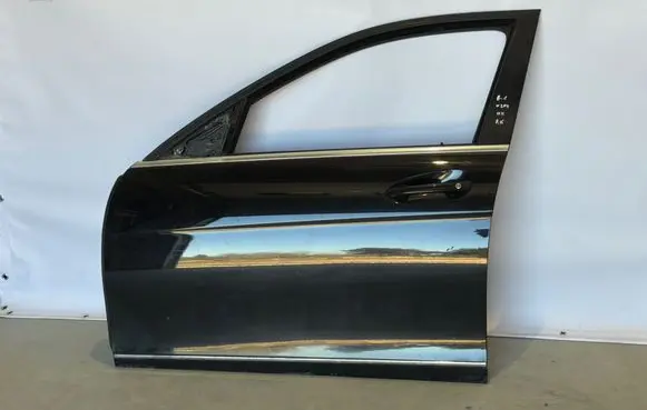 Mercedes-Benz C W204 Front door 