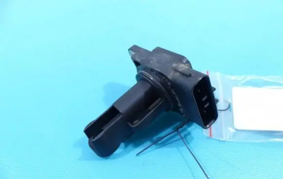 Toyota Avensis T250 Mass air flow meter 22204-0N010 IMPRK1342959