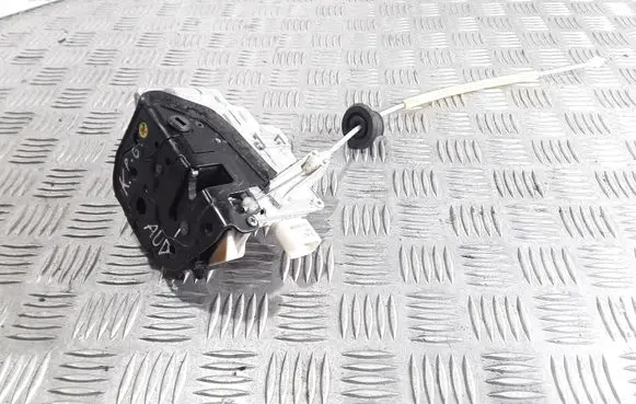 Audi A4 S4 B7 8E 8H Rear door lock 8E0839015