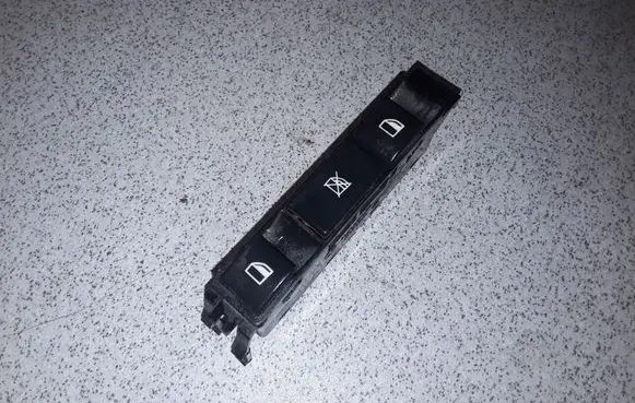 BMW 3 E46 Central locking switch button 61318381518 8381518