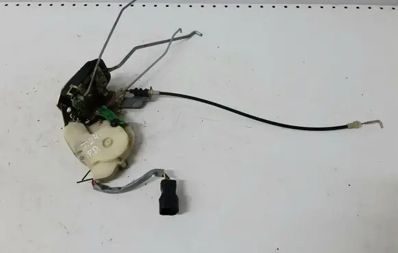 KIA Sorento Front door lock