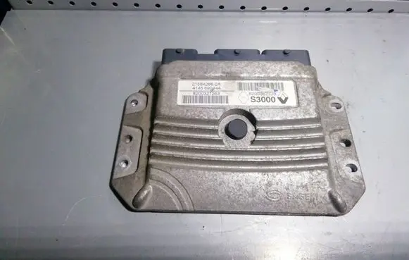 Renault Megane II Air suspension control unit module (rear) 215842882A 8200321263