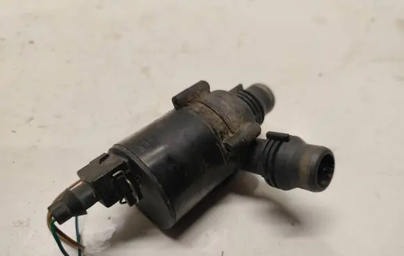 BMW X5 E53 Electric auxiliary coolant/water pump 70207814 6907811 02T046