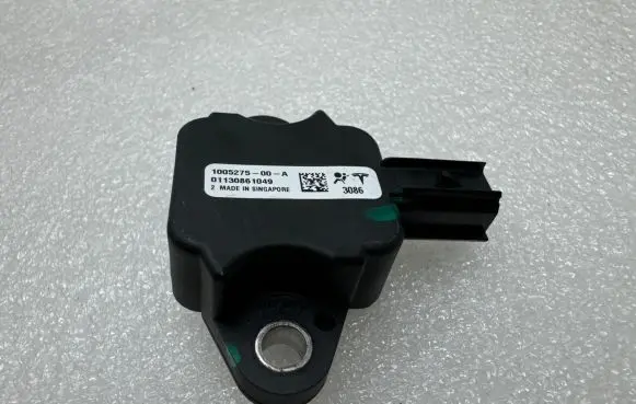 Tesla Model S Airbag deployment crash/impact sensor 100527500 01130861049