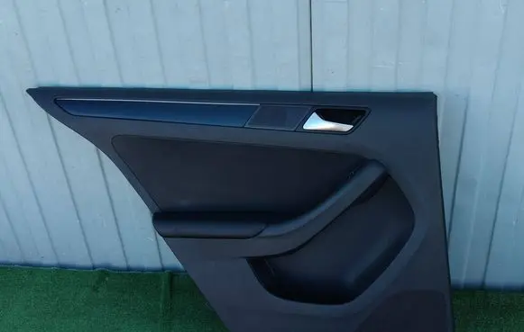 Volkswagen Jetta VI Rear door card panel trim 5C6867211A