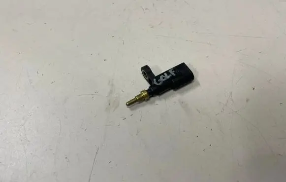 Volkswagen Golf VII Coolant temperature sensor 03F919501