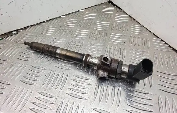 Seat Ibiza IV (6J,6P) Fuel injector 03L130277B