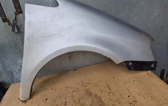 Volkswagen Touran I Fender 1T0821216C