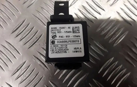 Volvo V40 Start/Stop control module AHH4N15607AE 28227917