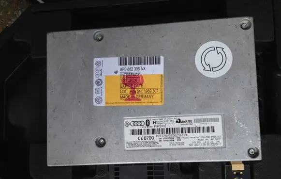 Audi A4 S4 B7 8E 8H Bluetooth control unit module 8P0862335NX
