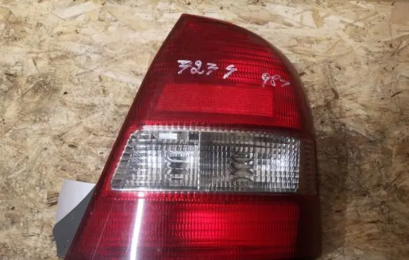 Mazda 323 Rear/tail lights 22061866
