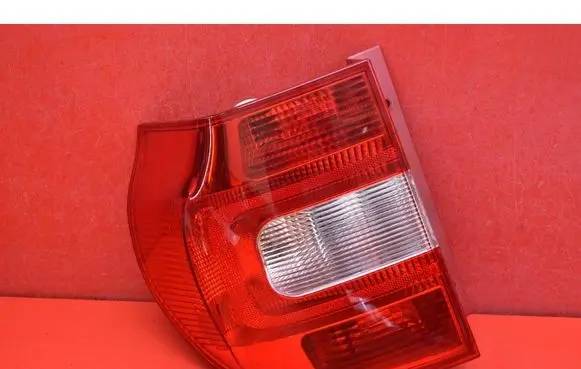 Skoda Yeti (5L) Rear/tail lights 5L0945095