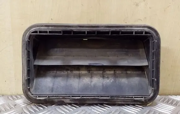 Lexus RX 330 - 350 - 400H Quarter panel pressure vent 6293133020