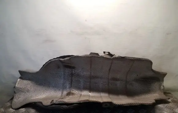 Nissan Juke I F15 Exhaust heat shield 747511KE0B