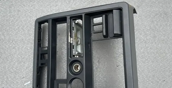 Nissan Patrol Y60 Center console 6826001J10