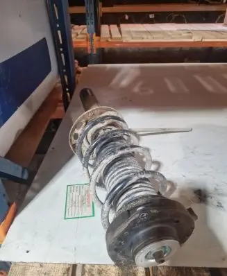 Volkswagen Golf VI Front shock absorber/damper