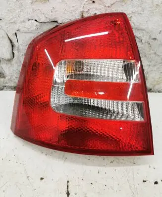 Skoda Octavia Mk2 (1Z) Rear/tail lights 086651909L