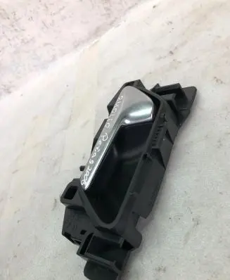 Peugeot 2008 II Rear door interior handle 98201553vv