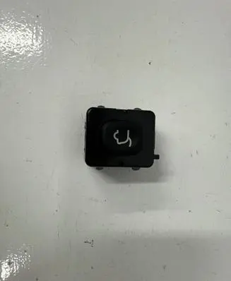 Tailgate opening switch