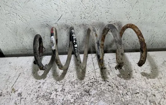 Volvo XC90 Rear coil spring