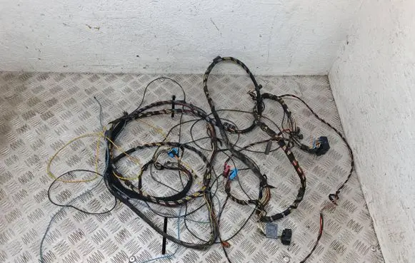 BMW 5 E39 Sound system wiring loom 6909603 767746Z5 6919021