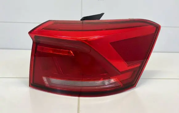 Volkswagen T-Roc Rear/tail lights 2GA945096