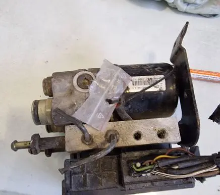 Volkswagen Polo III 6N 6N2 6NF ABS Pump 7m0907379