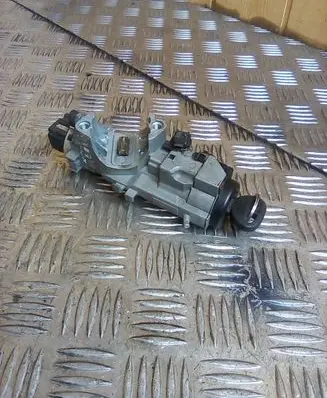Mazda Premacy Ignition lock