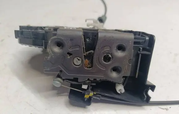Volvo C30 Front door lock 30799301 A048069 4201NC75RB