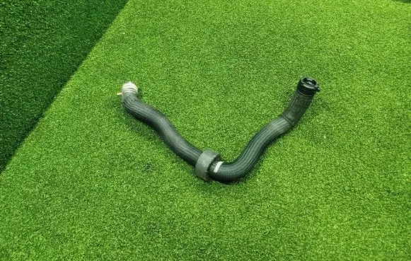 Opel Vivaro Engine coolant pipe/hose 217416968R 93866075