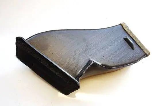 Jeep Grand Cherokee (WK) Cabin air duct channel 55117075AA X32002500XX