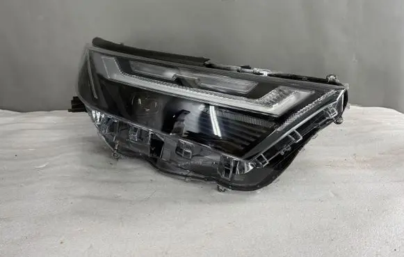 Toyota RAV 4 (XA50) Headlight/headlamp W6757