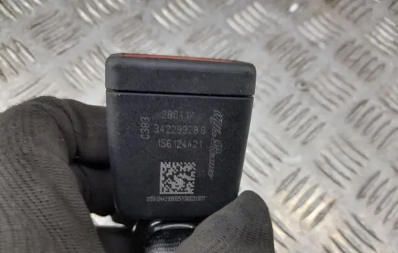 Alfa Romeo Stelvio Middle seatbelt buckle (rear) 156124421