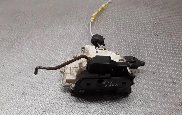 Audi A4 S4 B7 8E 8H Rear door lock 8e0839016aa