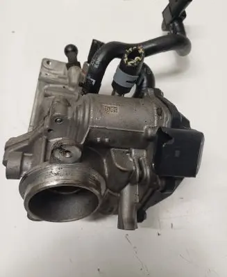 Volkswagen Golf VII Throttle valve 04L128063T