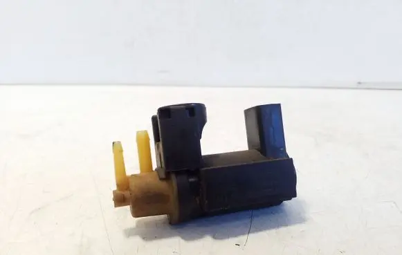Volvo XC60 Turbo solenoid valve 31339808