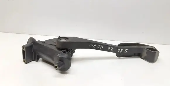 Volvo V70 Accelerator throttle pedal 9496822