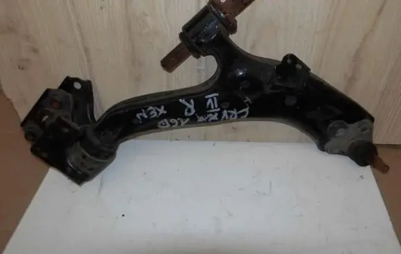 Honda CR-V Front lower control arm/wishbone 65566556