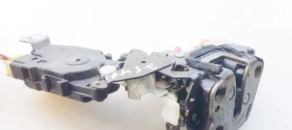 Subaru Forester SF Front door lock